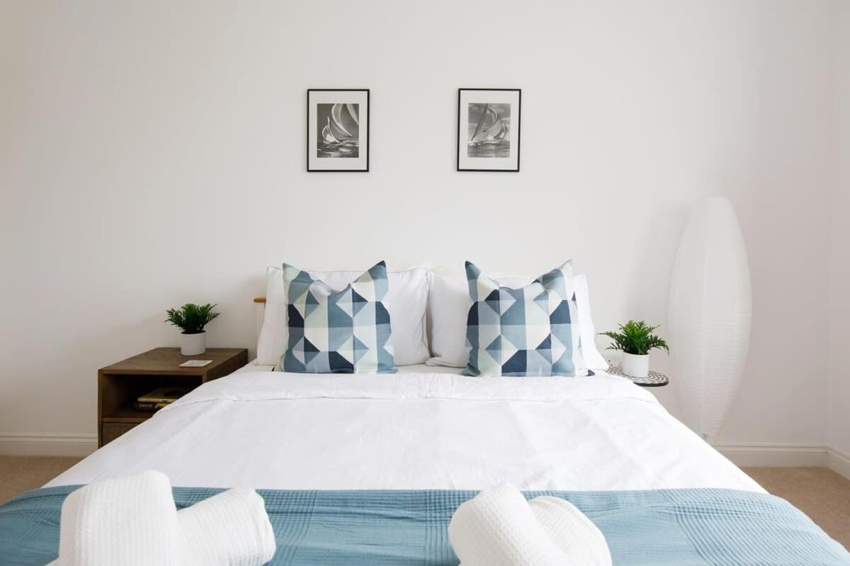 Modern & Stylish Seaside Family Home Chichester Buitenkant foto