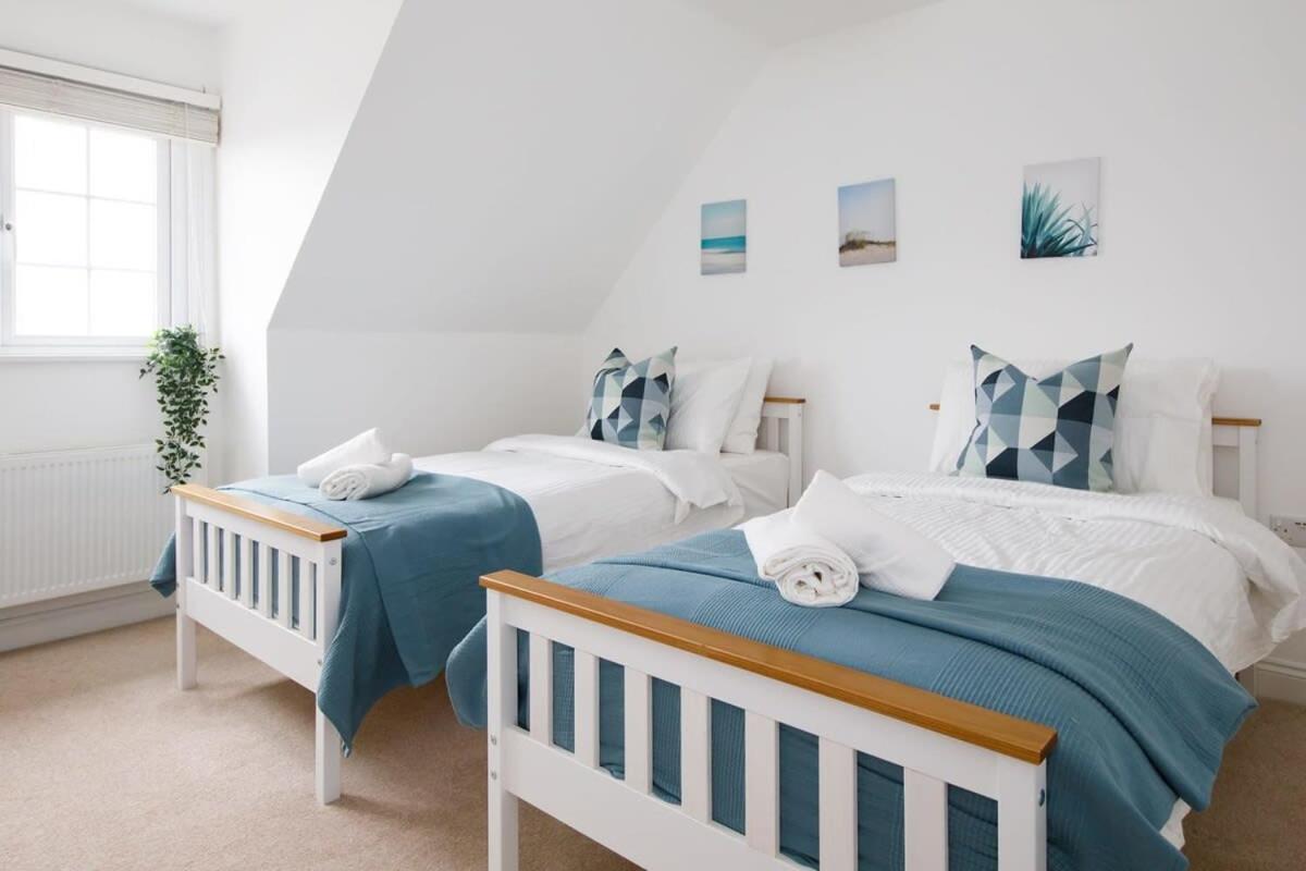 Modern & Stylish Seaside Family Home Chichester Buitenkant foto