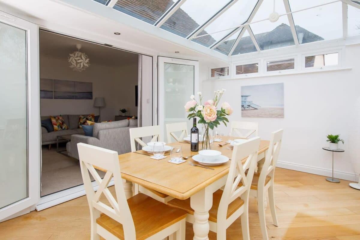 Modern & Stylish Seaside Family Home Chichester Buitenkant foto